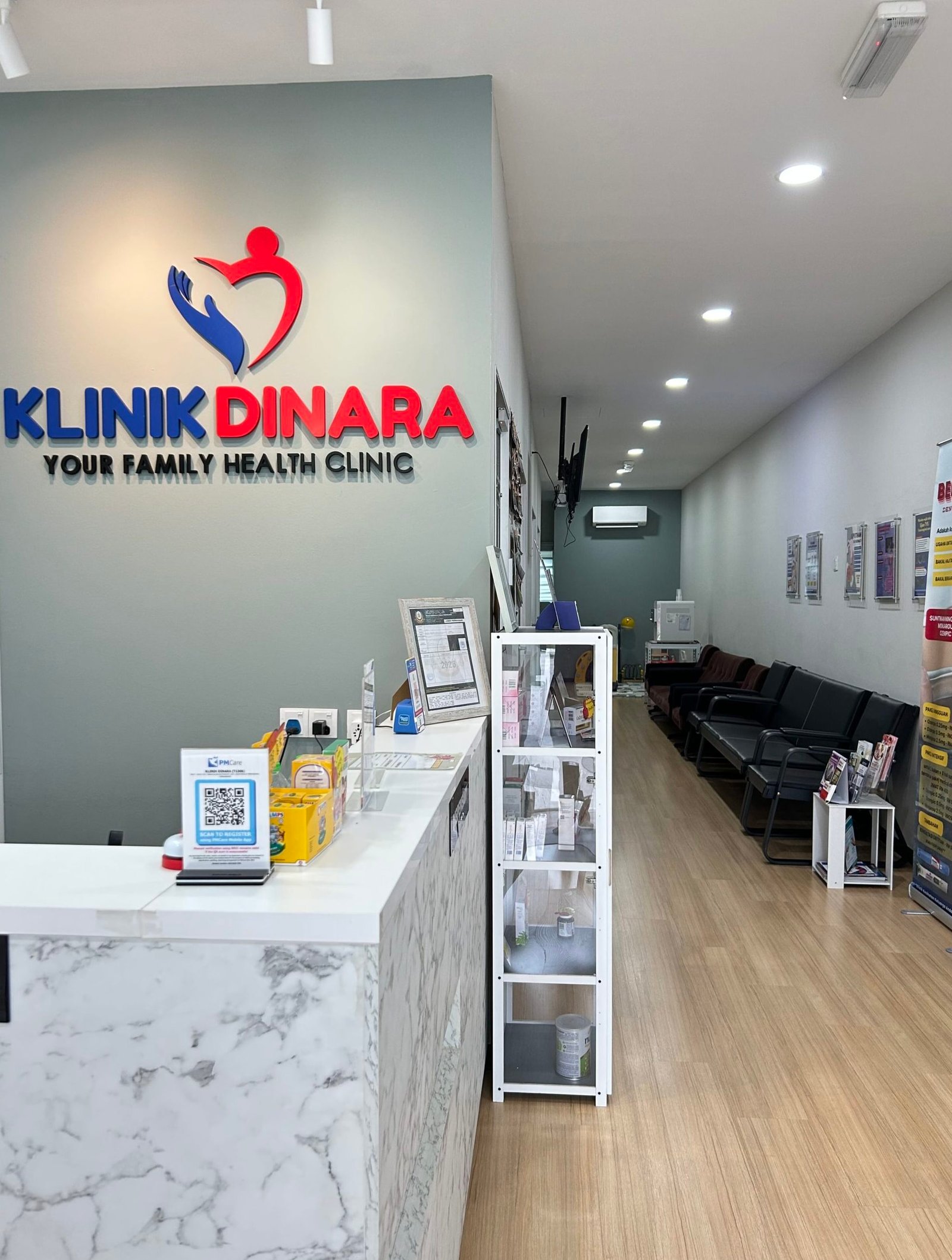 Front Counter Klinik Dinara